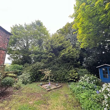 The Little House 홈스테이 *