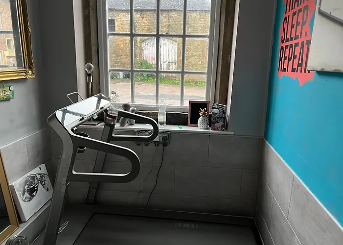 The Little House Homestay