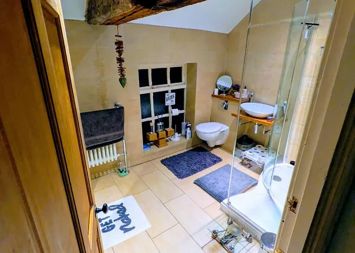 The Little House Homestay Bradford (West Yorkshire)